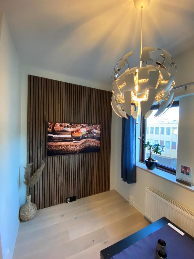 Moderne Leilighet Midt I Sentrum Av 腓特烈斯塔 外观 照片