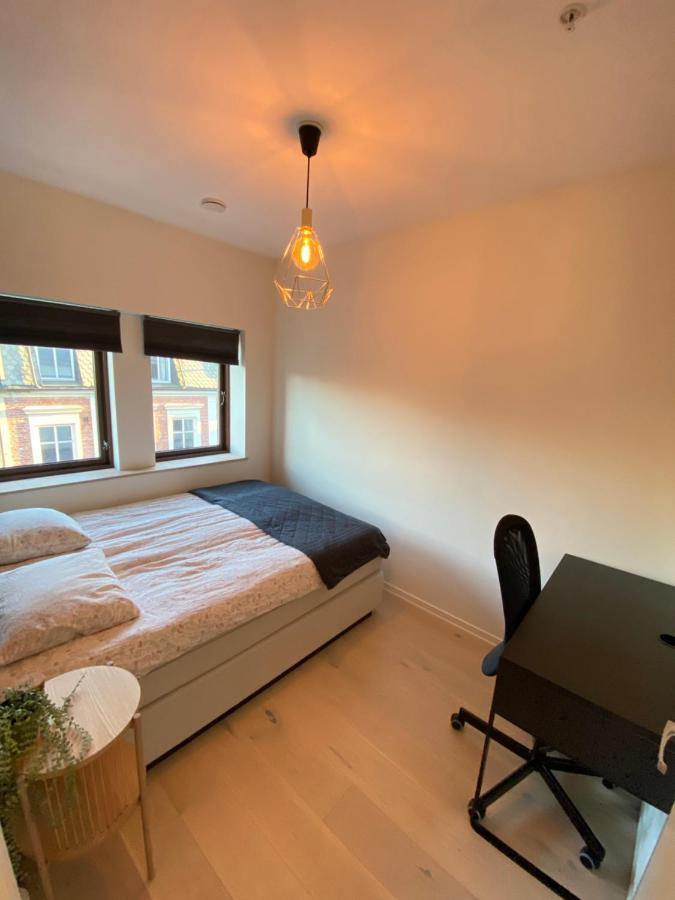 Moderne Leilighet Midt I Sentrum Av 腓特烈斯塔 外观 照片